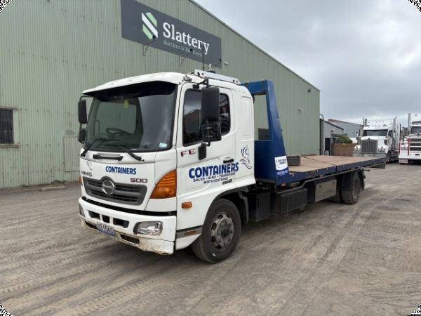 2013 Hino FE7J FG1J 500 4x2 Tilt Tray image