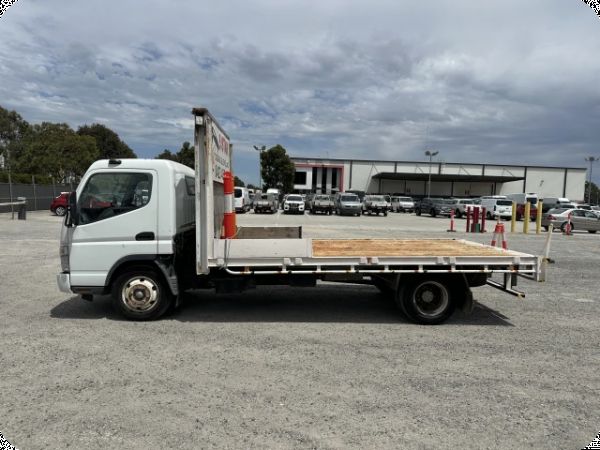2006 Mitsubishi Fuso Canter 7/800 4x2 Tray Truck image