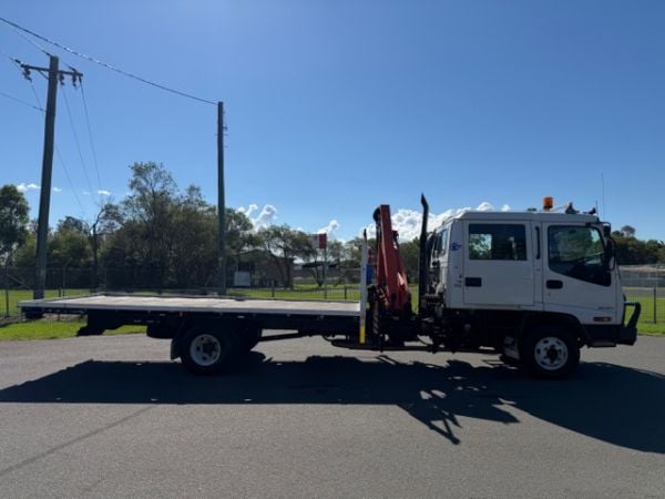 2005 Isuzu FRD 500 TRAY BODY image
