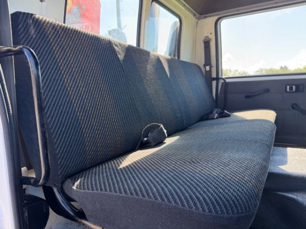 2005 Isuzu FRD 500 TRAY BODY image