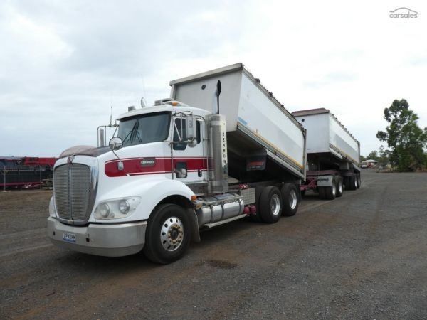 2015 Kenworth T409 image