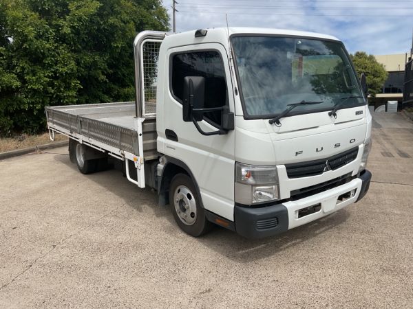 2015 Mitsubishi Canter 515 Tray Canter 515 image