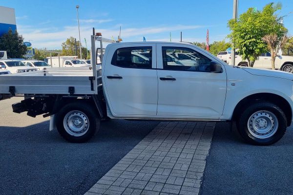 2022 Isuzu D-MAX SX High Ride Rear Wheel Drive image