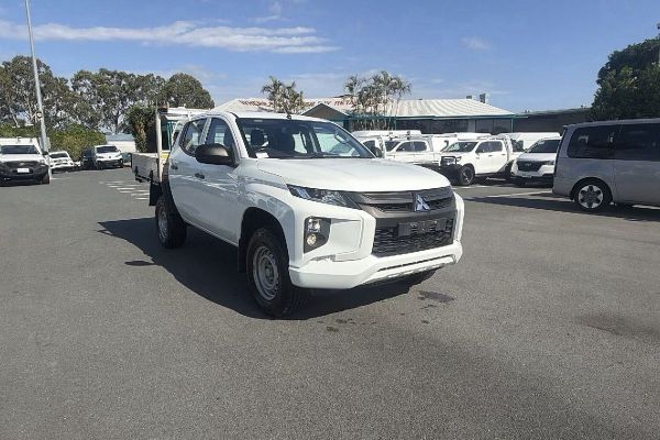 2022 Mitsubishi Triton GLX MR Rear Wheel Drive image