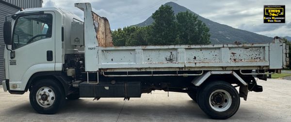 2009 Isuzu FRR Single Axle Tipper Truck, E.M.U.S TS922 image