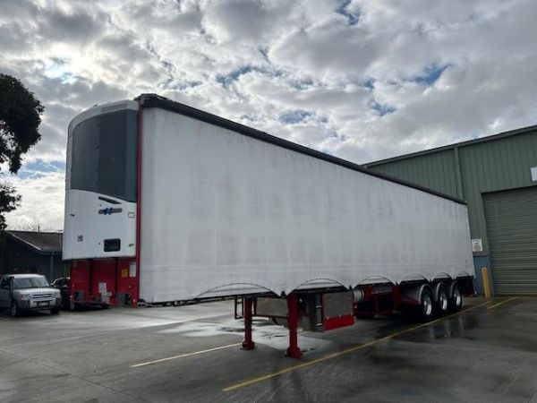 2010 Maxitrans St3 34 Pallet Sd Refrigerated Curtain Sider image