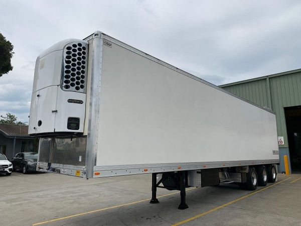 ST3 22 PALLET -28 FREEZER DOUBLE STACKER REAR EAVPS image