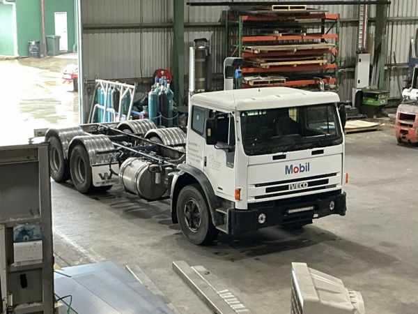 2002 Acco 2350 G image