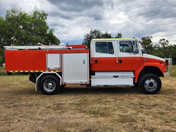 1998 FREIGHTLINER FL80 Fire Truck image