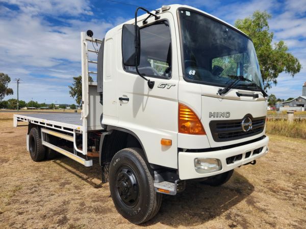 2004 HINO 500GT1322 Flatbed image
