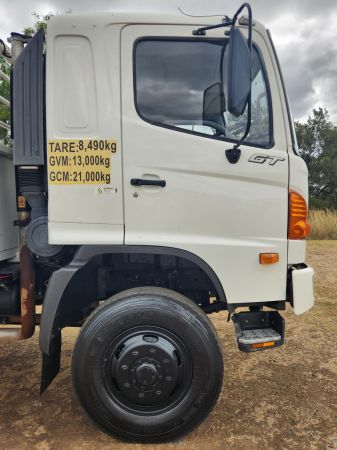 2004 HINO 500GT1322 Flatbed image