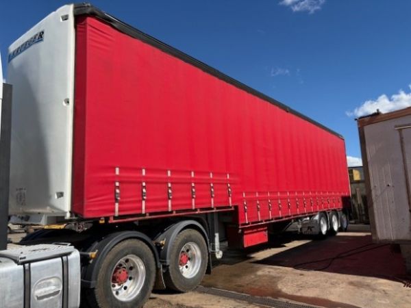 2015 Krueger Semi Curtainsider Tri axle image