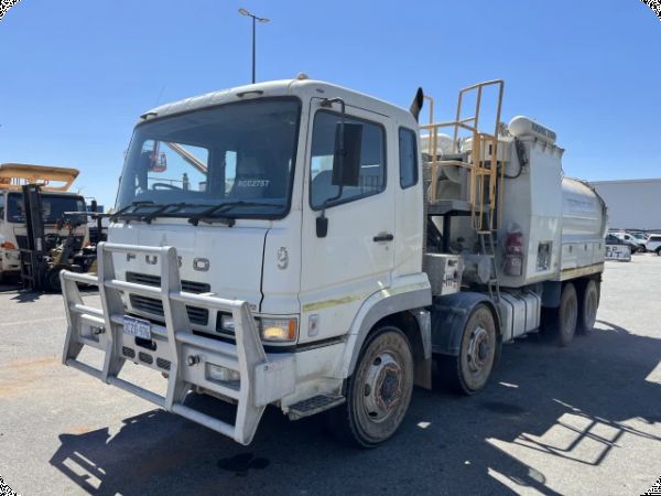 2008 Mitsubishi Fuzo Vacuum Truck image