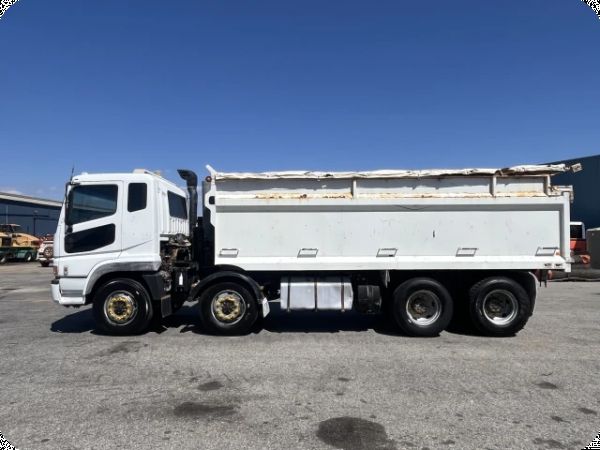 2010 Mitsubishi FS 500 8x4 Tipper image