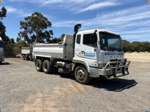 2009 Mitsubishi 6180 6x4 Tipper image
