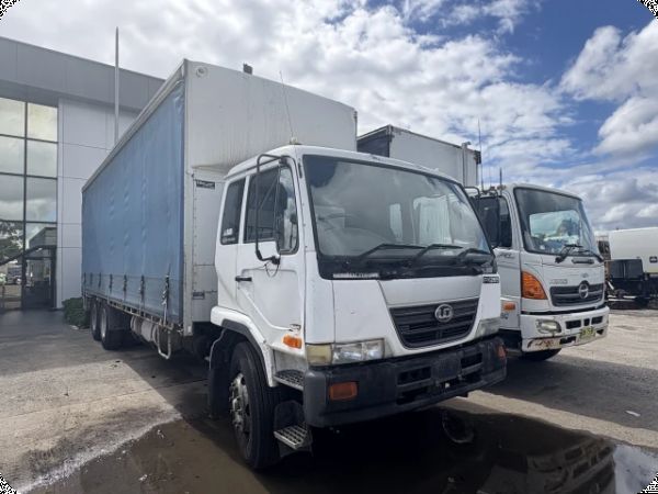 2003 UD PK 265 6x2 Curtainsider **NON-RUNNER** image