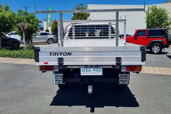 2022 Mitsubishi Triton GLX MR Rear Wheel Drive image