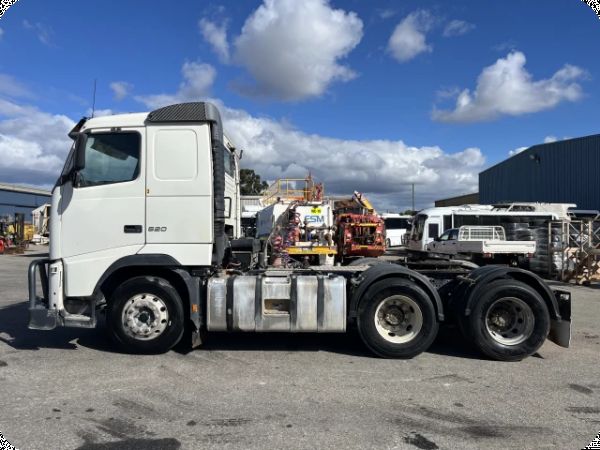 2010 Volvo FH MK2 6x4 Prime Mover image