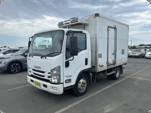 2016 Isuzu NNR NH 45 150 4x2 Refrigerated Pantech image