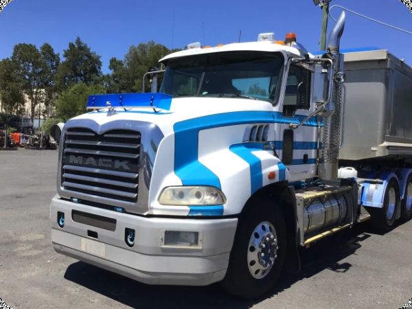 2015 Mack Granite 6x4 Prime Mover image