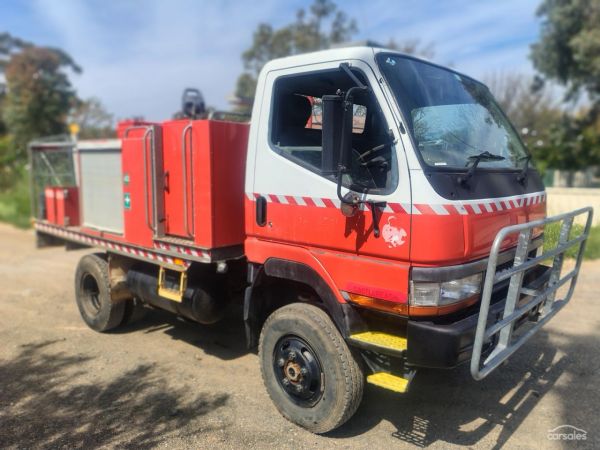 2000 Mitsubishi Canter FG637C6 image