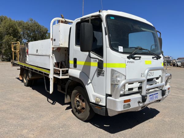 2009 Isuzu FRR 500 Service Truck image