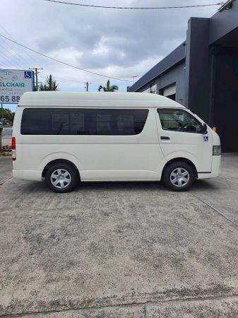 2015 TOYOTA HIACE LONG WHEELBASE TRH200 image