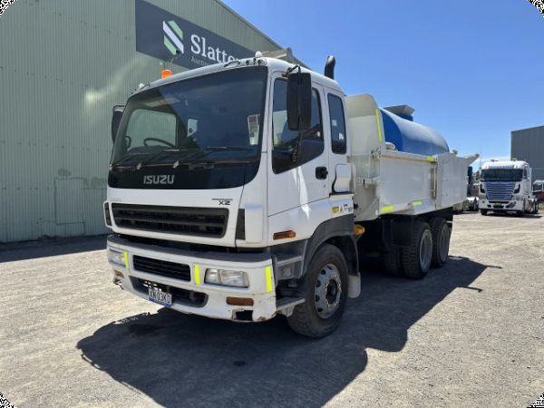 2005 Isuzu C3 C Series 6x4 Tipper with Portable Water Tank image