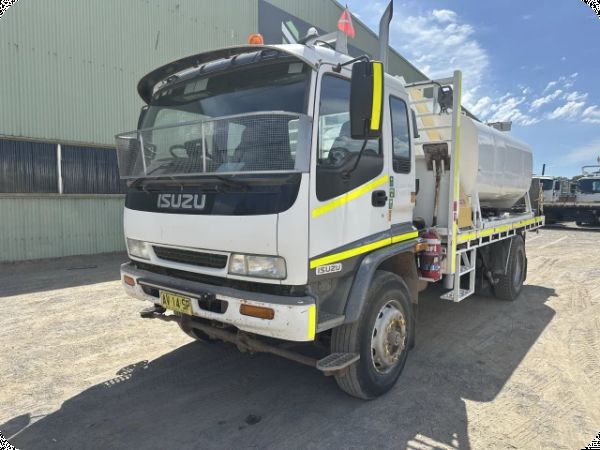 1997 Isuzu FVR900A 4x2 Diesel Tank Truck image