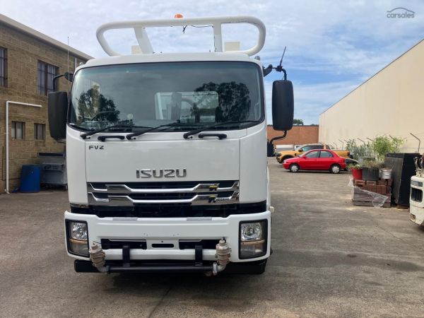 2017 Isuzu F Series FVZ260-300 image