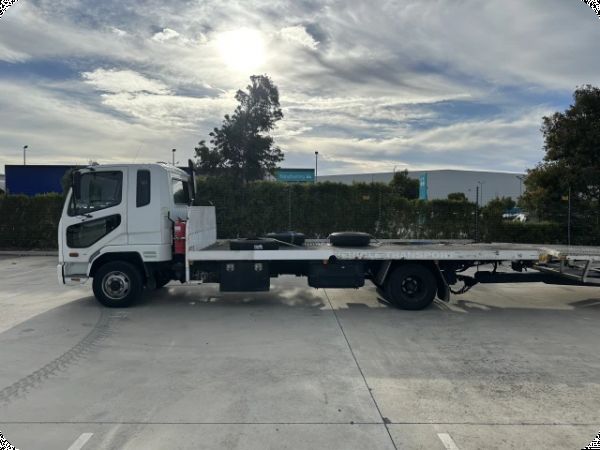 2009 Mitsubishi Fuso Fighter FK600 4x2 Tow Truck & Single-Axle Car Carrier Trailer image