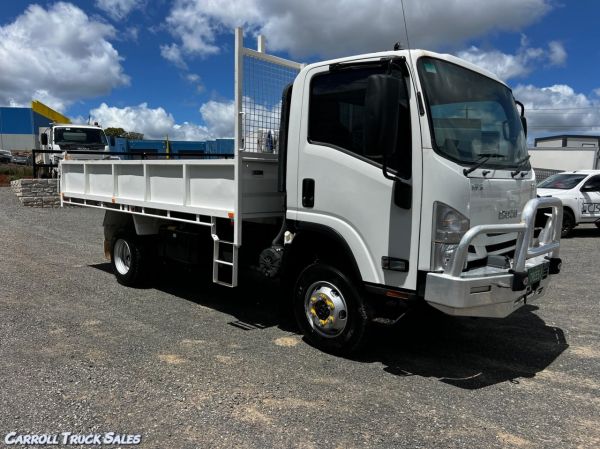 2016 ISUZU NPS75-155 Dump Truck image
