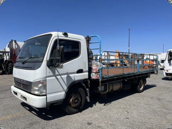 2007 MITSUBISHI Canter 4x2 Tray Truck image