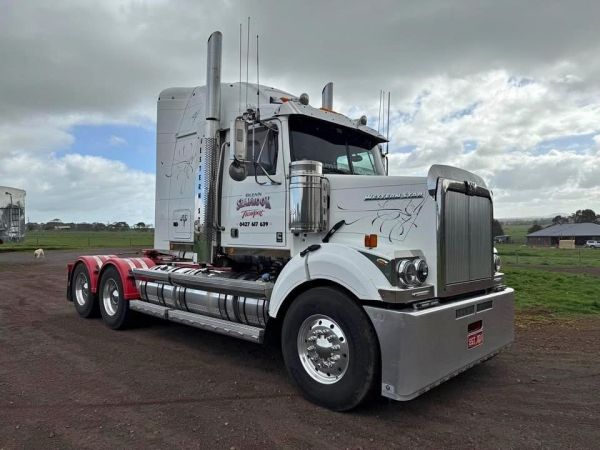 2020 WESTERN STAR 4864FXB image