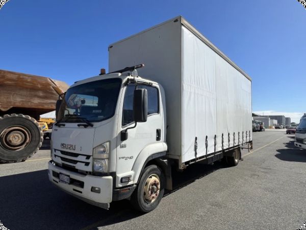 2019 Isuzu FSR 6 Pallets 4x2 Curtainsider image