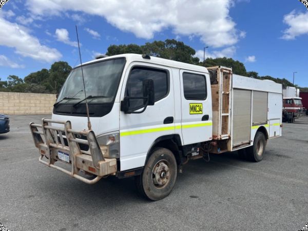 2010 Mitsubishi Canter 4x2 Service Truck image