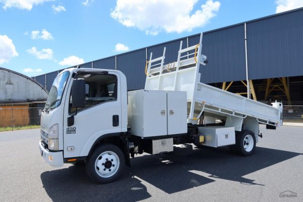 2013 Isuzu N Series NQR 450 Premium AMT Auto image
