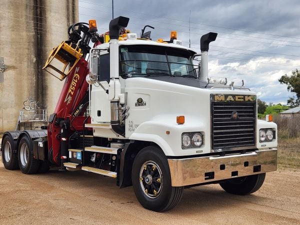 2007 MACK TRIDENT Crane image