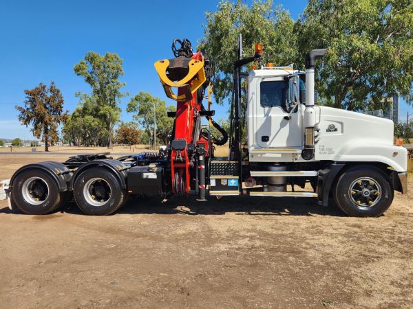 2007 MACK TRIDENT Crane image