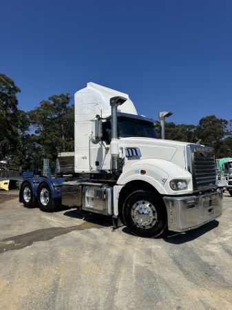 2017 Mack SUPERLINER Prime Mover image