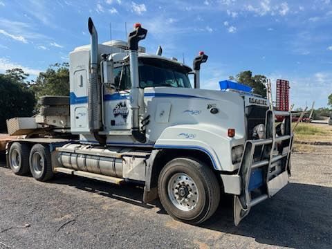 2004 Mack TITAN Prime Mover image