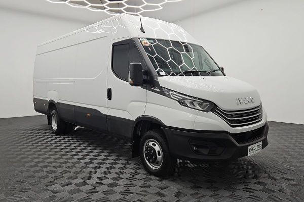 2023 Iveco DAILY image