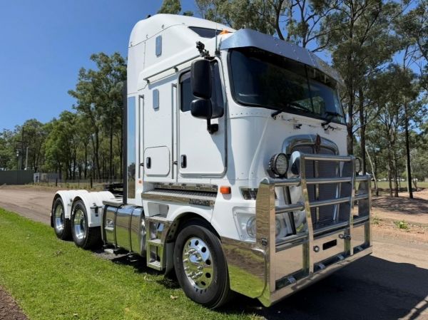2017 KENWORTH K200 image
