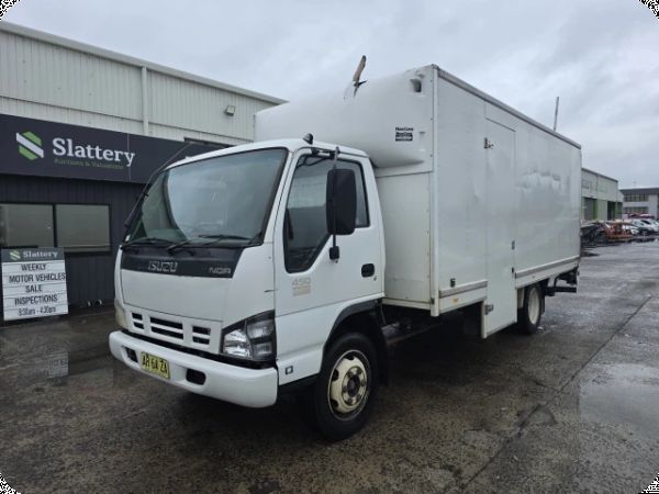 2007 Isuzu NQR N5 4x2 Cab Chassis image