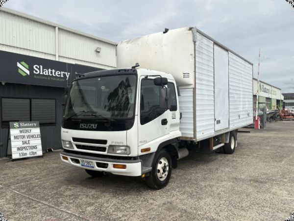 2002 Isuzu FRR 500 Long 4x2 Pantech (Manual) (10 Pallet) image