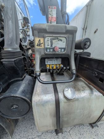 2000 Isuzu HIAB Crane Truck image