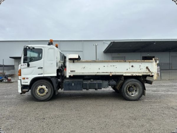 2013 Hino GH500 1728 4x2 Tipper (Council Asset) image