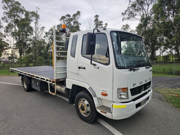 2013 Mitsubishi fighter FK6 turbo diesel table top truck image