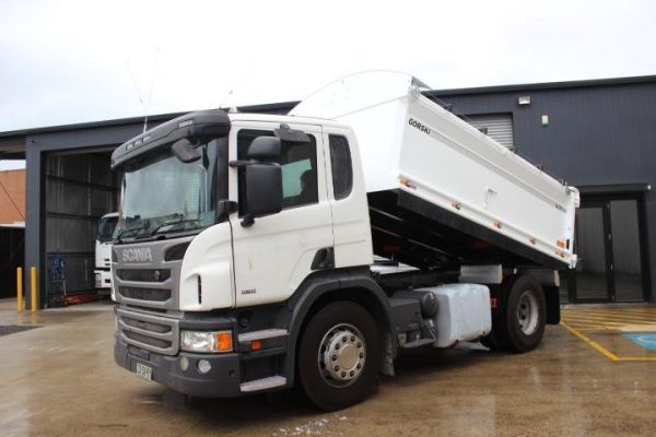 2017 Scania P Series P360 image