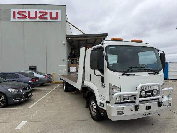 2014 Isuzu F Series FRR 600 Manual image